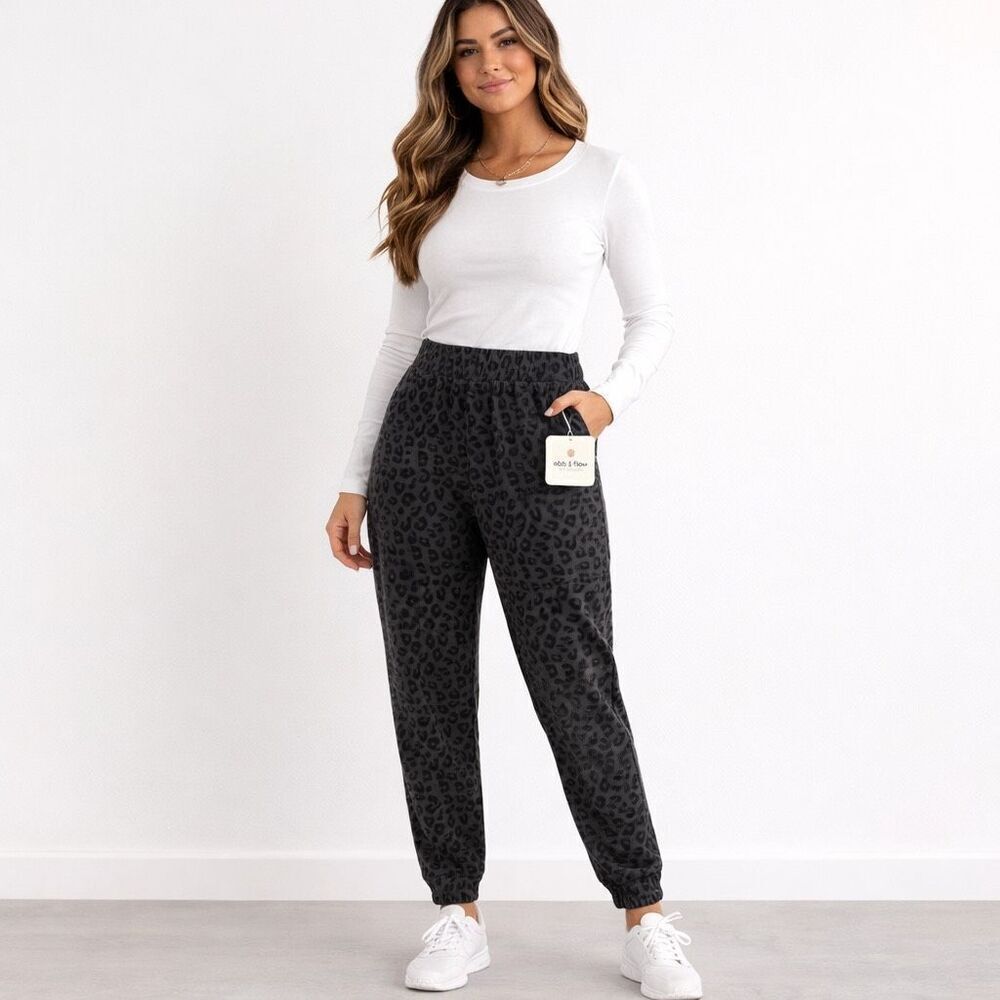 Ebb & Flow Athleisure High Rise Leopard Jogger Sweatpants Women’s Medium NWT